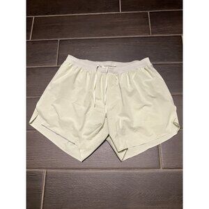 Men’s Lululemon Fast And Free Shorts 6” Size XL Green